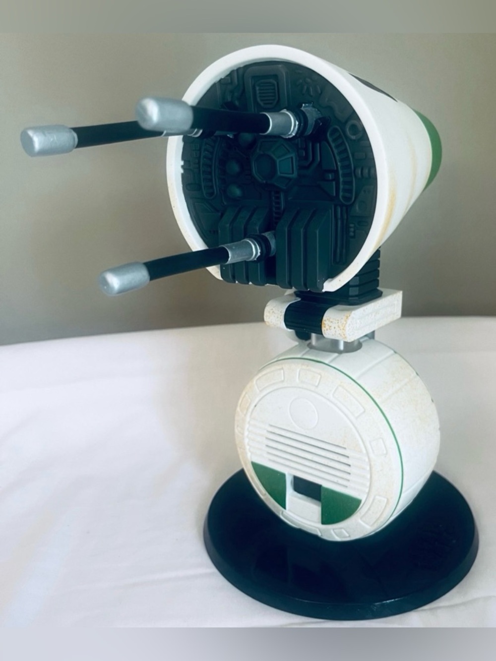 Awesome FUNKO POP  #336 ~ Huge 10"  " D-O " Star Wars Bobble-Head ~  Retired